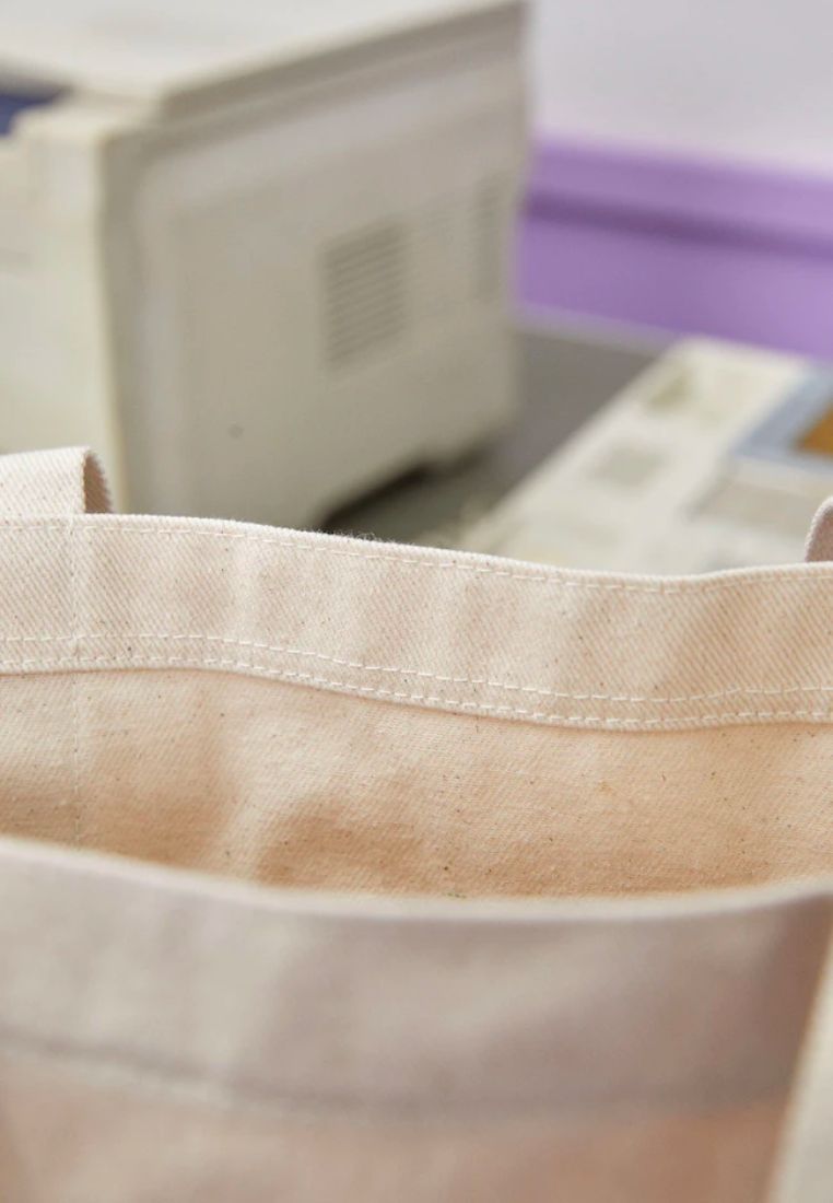 Quack Quack Paw Box Tote