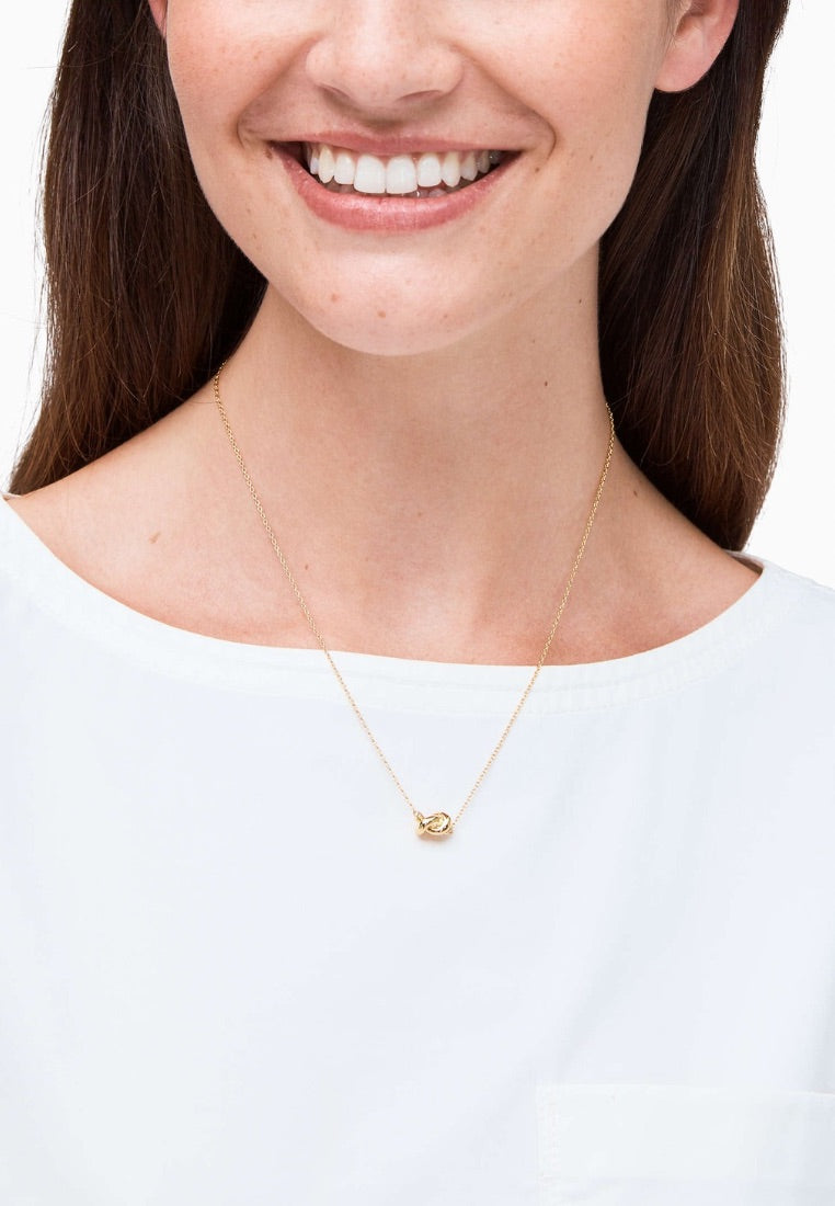 Sailor's Knot Mini Pendant Necklace Gold
