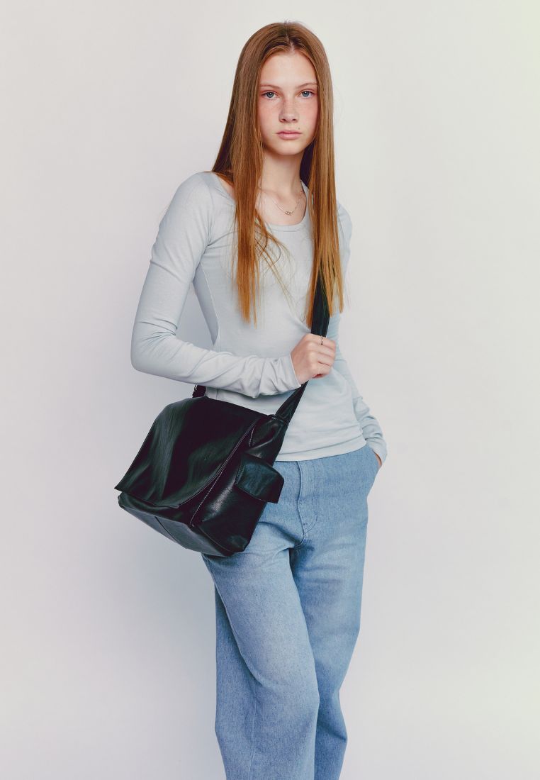 Side Pocket Messanger Bag L Nappa Black