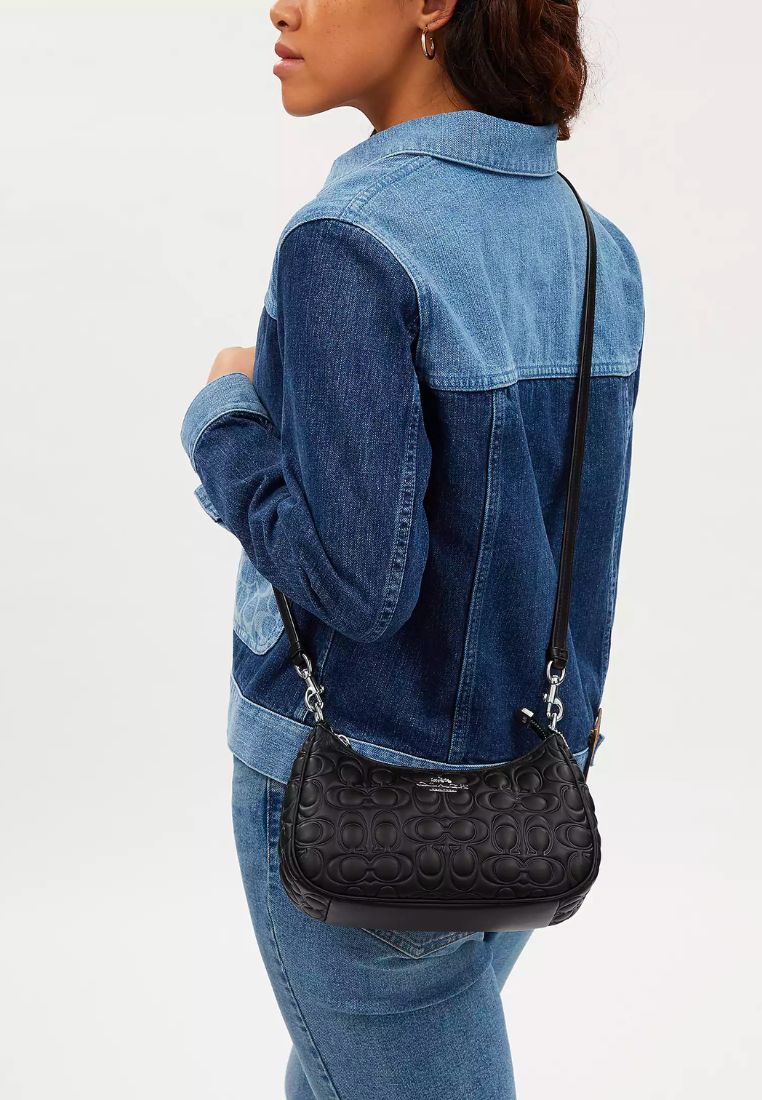 Teri Shoulder Bag In Signature Leather Black