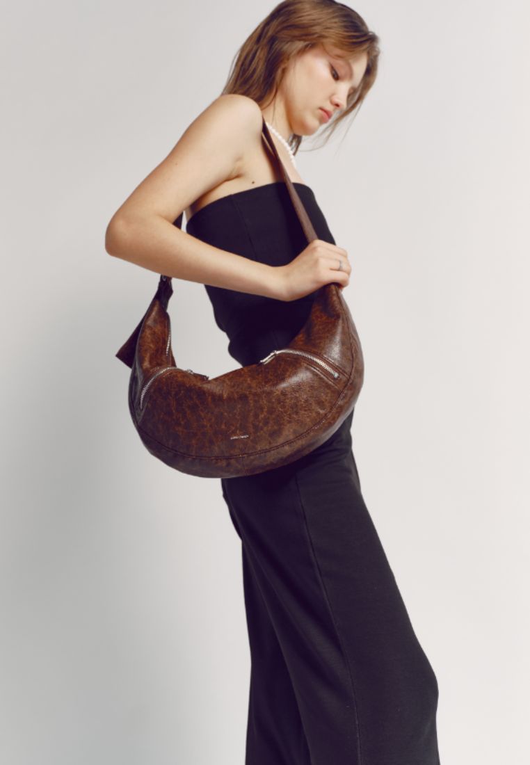 Apple Sling Bag M Savage Brown