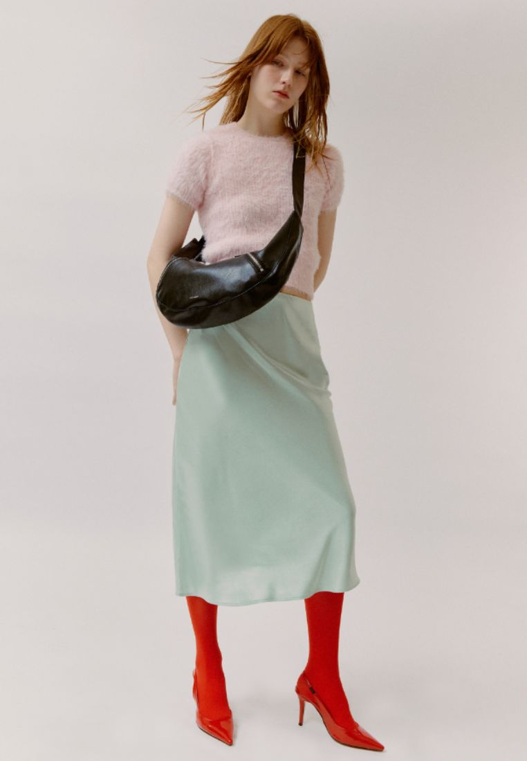 Apple Sling Bag M Nappa Black