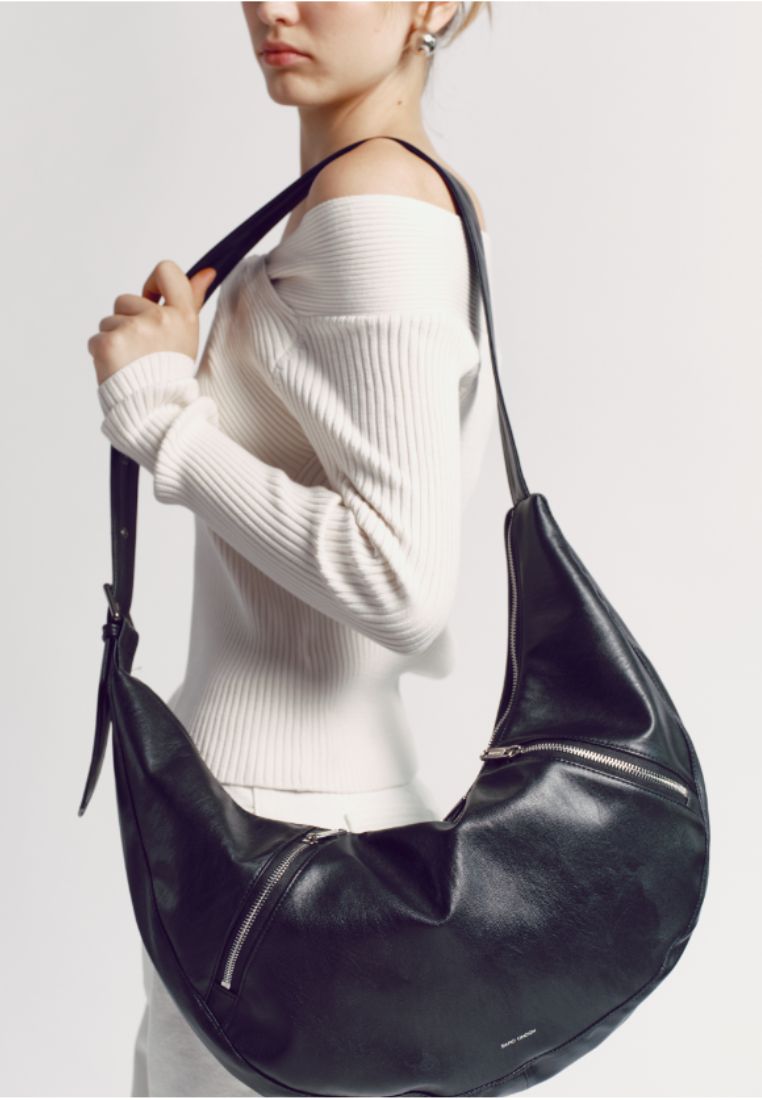 Apple Sling Bag L Nappa Black