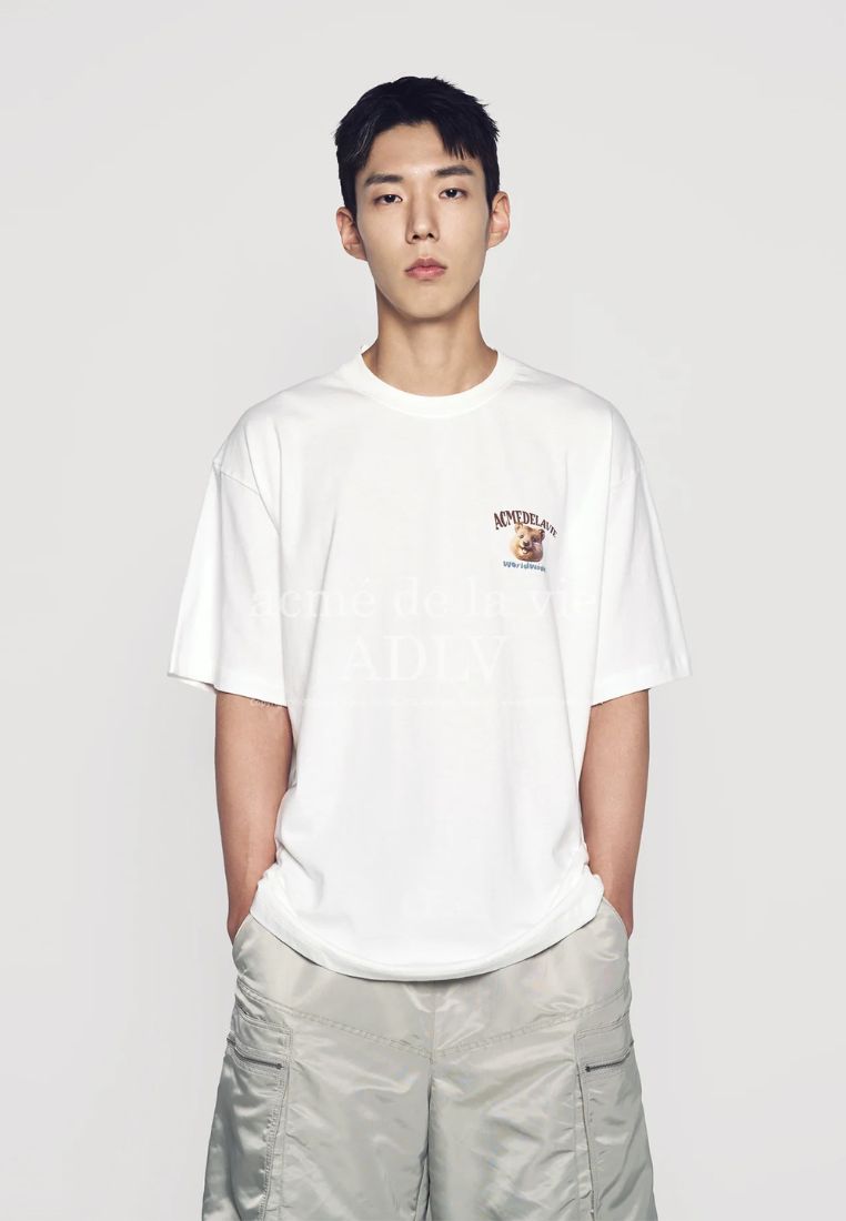 World Wide Travel Quokka Artwork Short Sleeve T-Shirt Cream