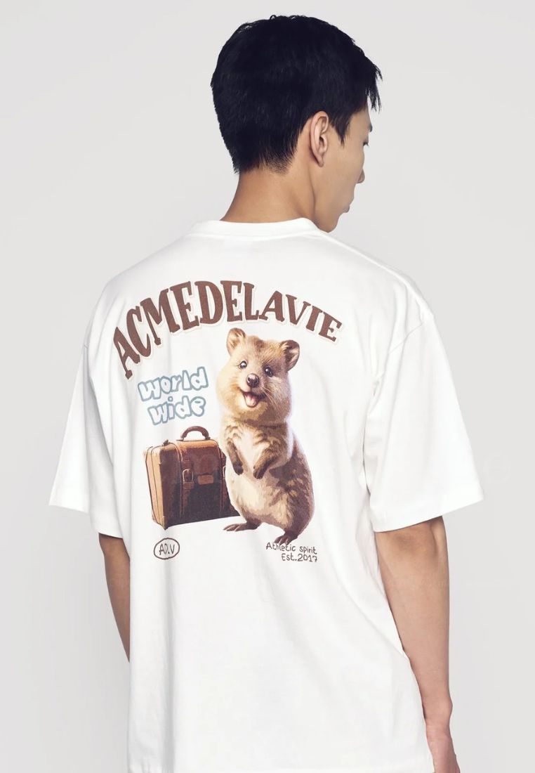 World Wide Travel Quokka Artwork Short Sleeve T-Shirt Cream