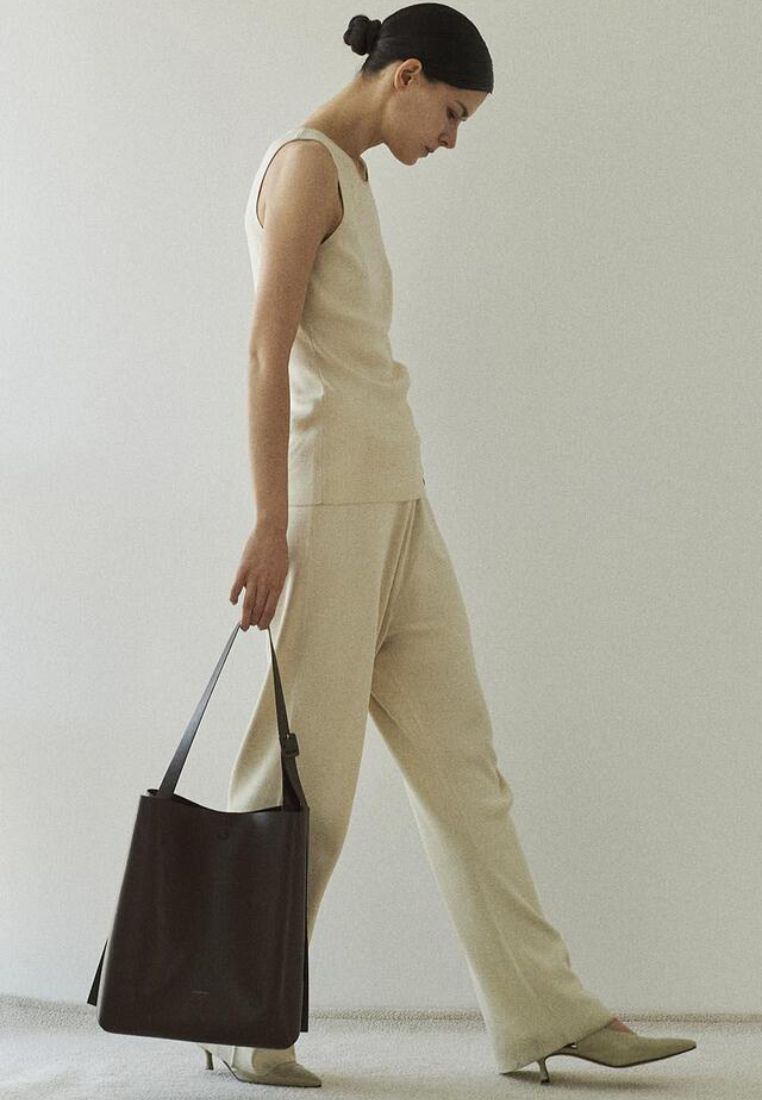 R.ARC Bucket Bag L Dark Brown
