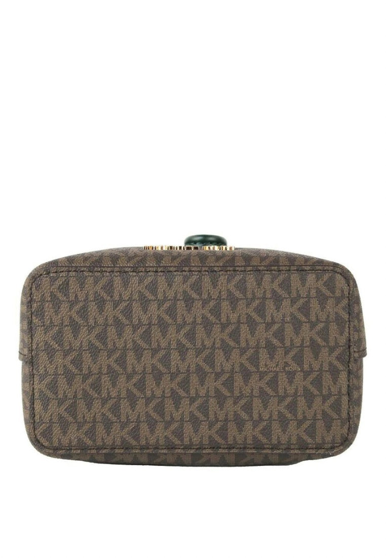 Suri Small Bucket Crossbody Bag In Signature Racing Green