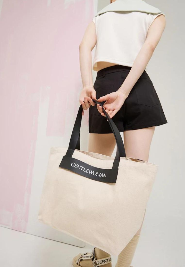 The Classic Chaos Tote Cream