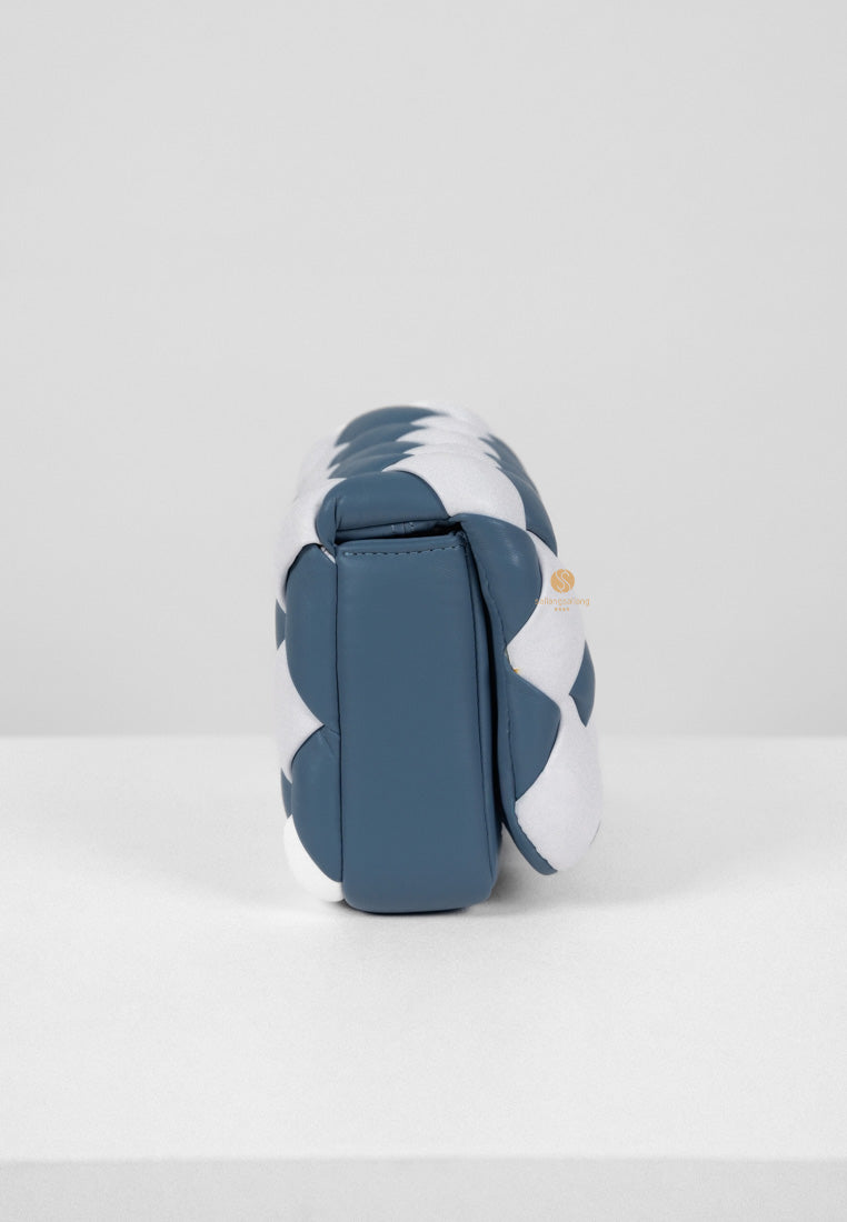 [DEFECT SALE 396] MAZE - WHITE & BLUE
