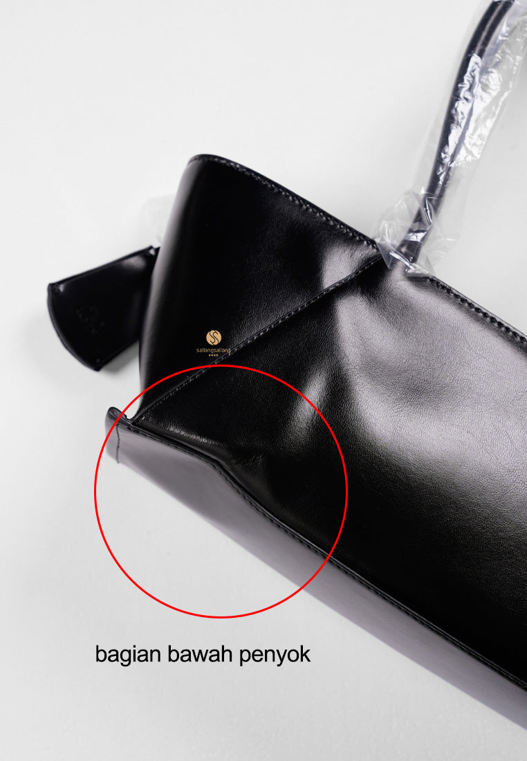 [DEFECT SALE 423] MONIQUE SHOULDER BAG soft black