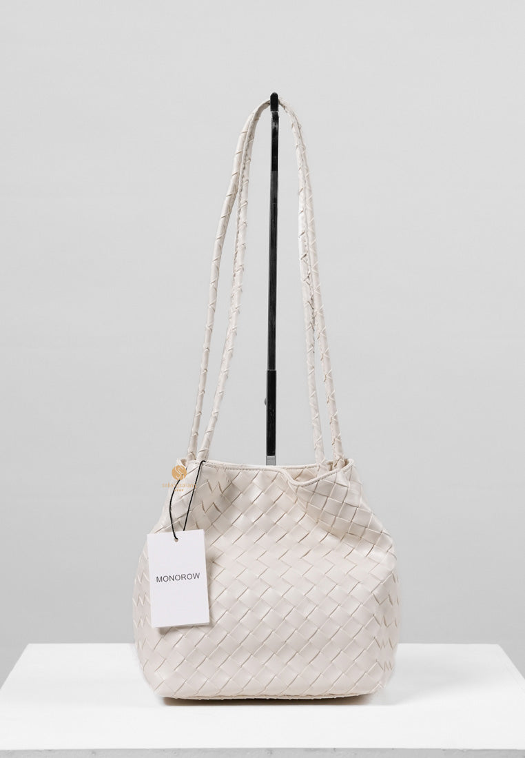 [DEFECT SALE 432] Juri Ivory