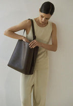 R.ARC Bucket Bag L Dark Brown