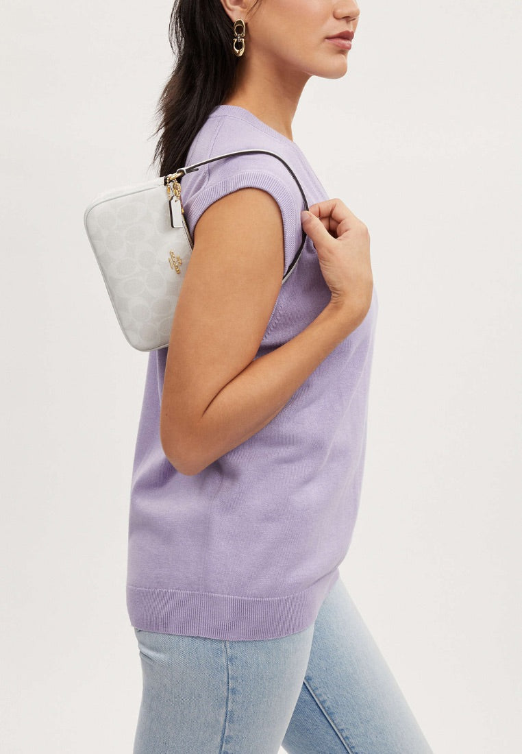 Nolita 19 In Signature Canvas Chalk Glacierwhite