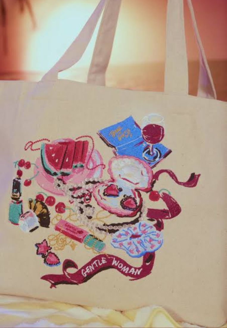Powder Room Tote Bag