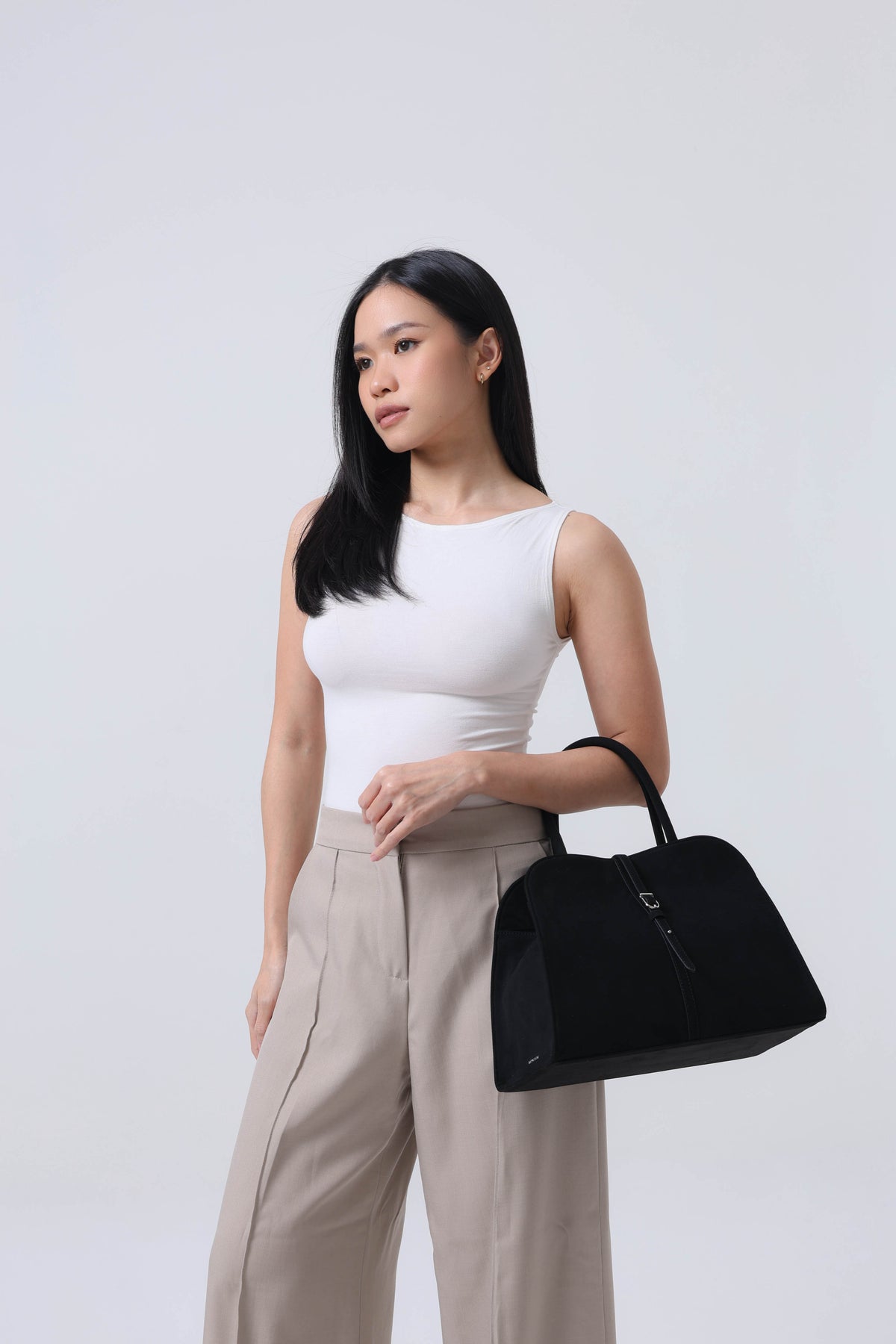 Blanc Medium Suede Black – SallangSallang Official Store