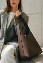LOG Big Hobo Bag Dark Brown