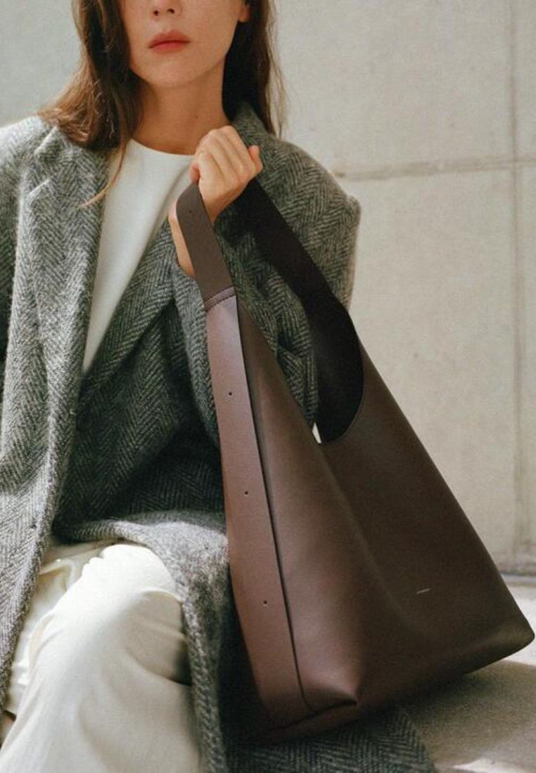 LOG Big Hobo Bag Dark Brown
