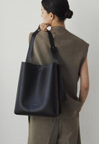 R.ARC Bucket Bag L Black