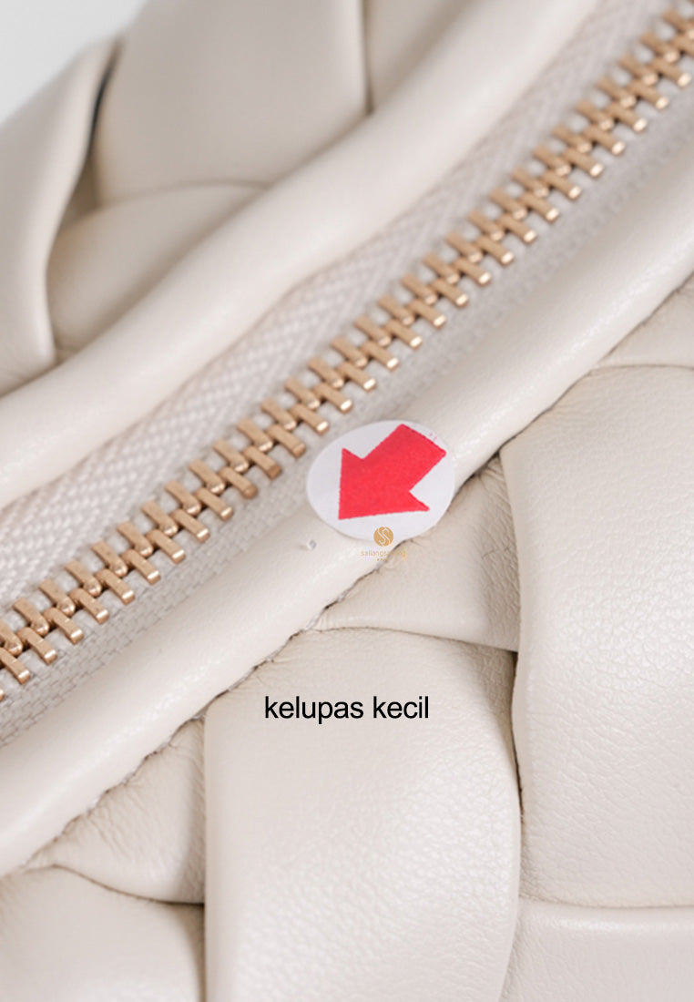[DEFECT SALE 367] Orla Weave Handbag - White