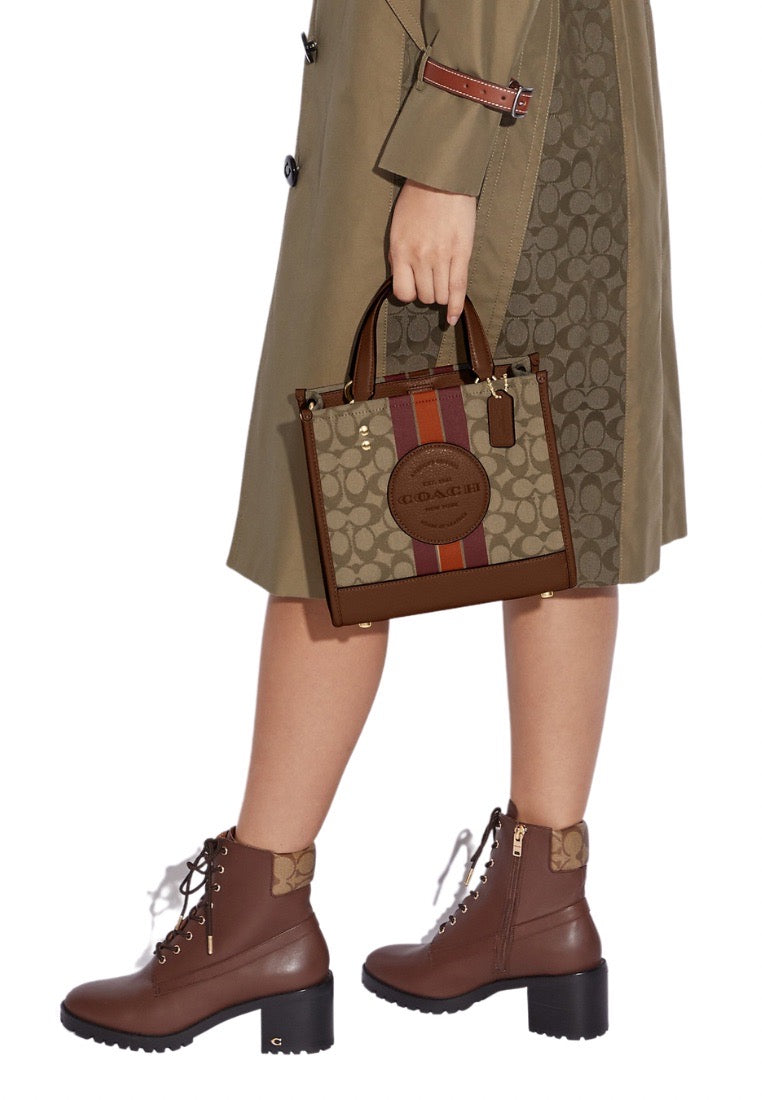 Signature Jacquard Dempsey Tote 22 Saddle Multi