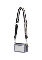 The Snapshoot Wolf Grey Multi
