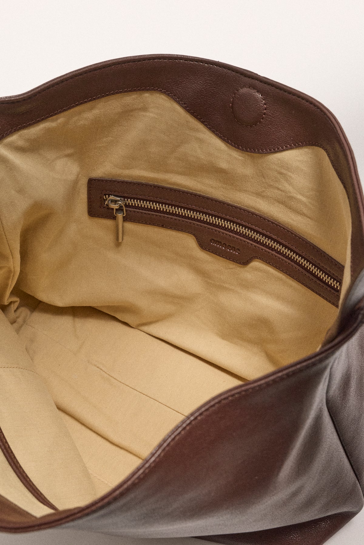 EIRA Dark Brown