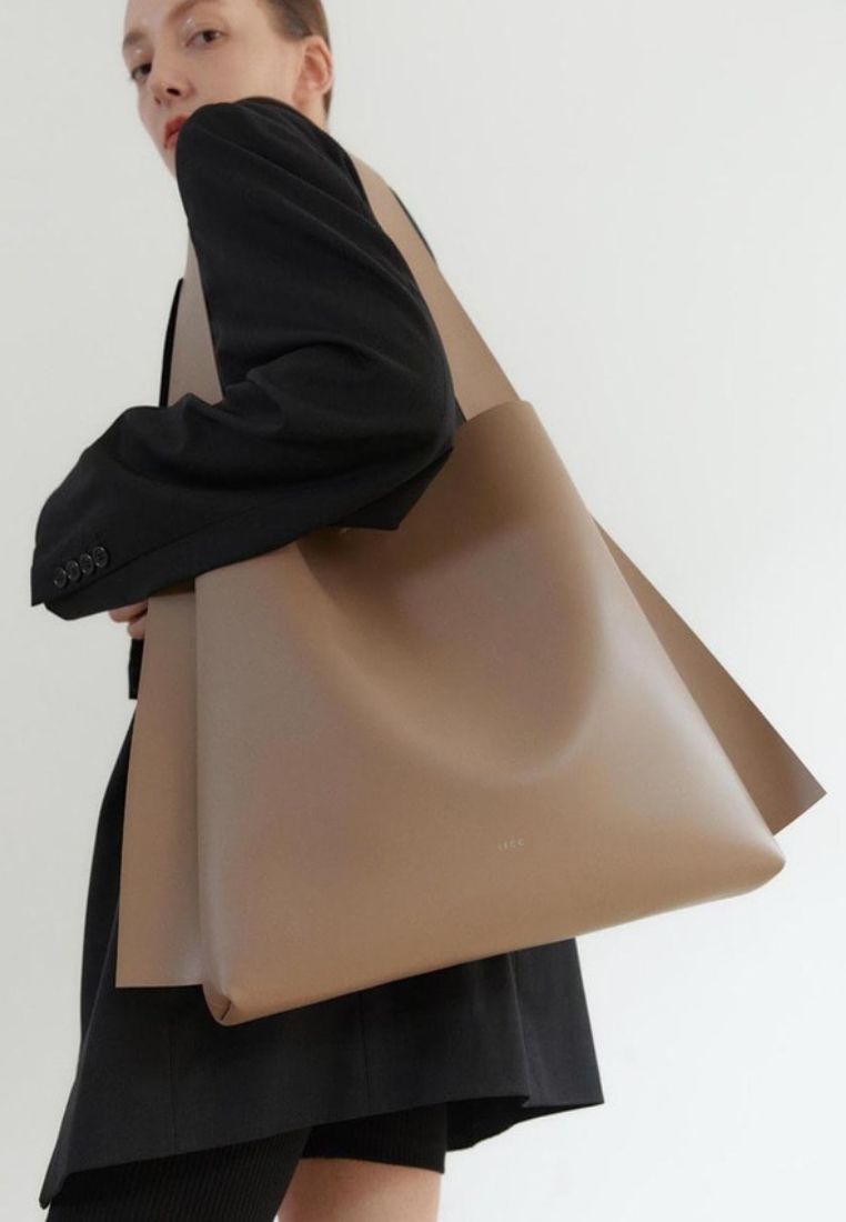 ARC Big Bucket Taupe