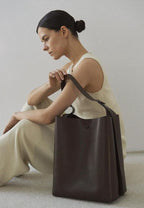 R.ARC Bucket Bag L Dark Brown