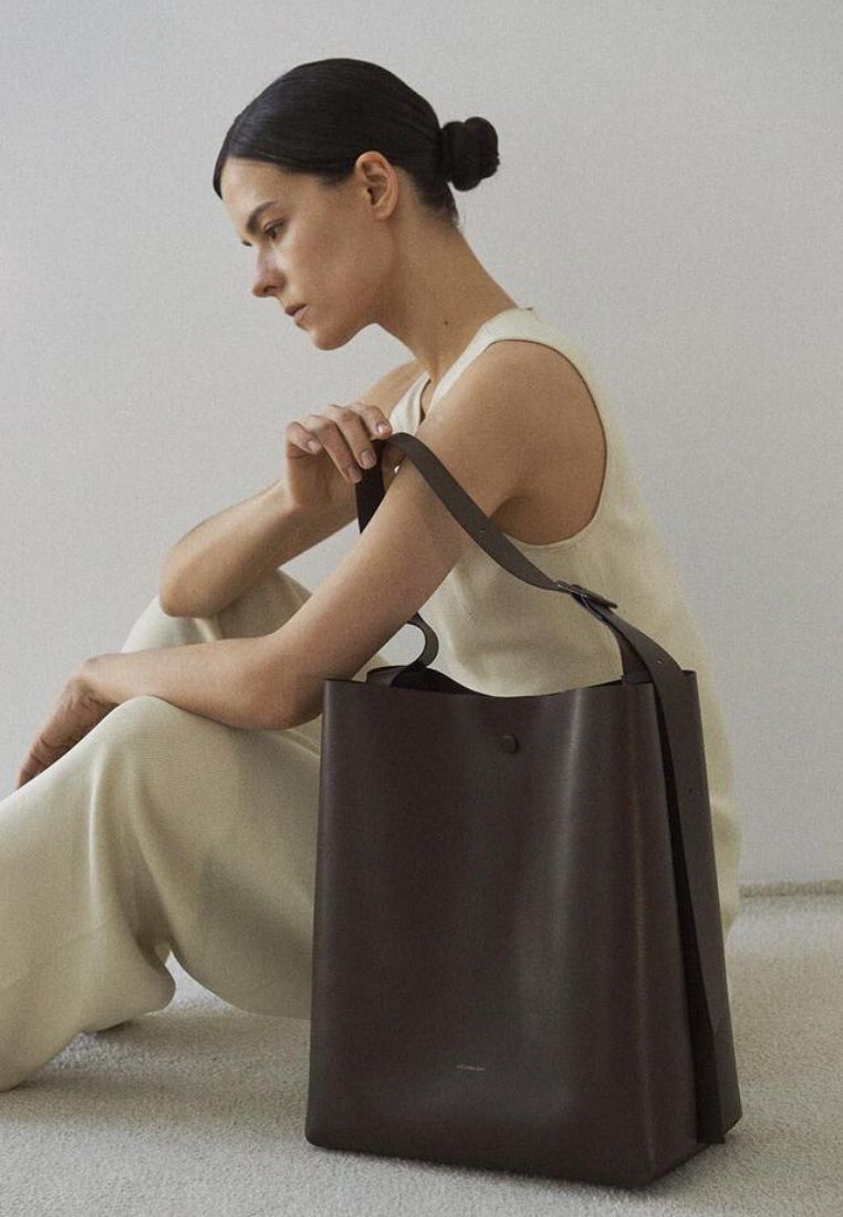 R.ARC Bucket Bag L Dark Brown