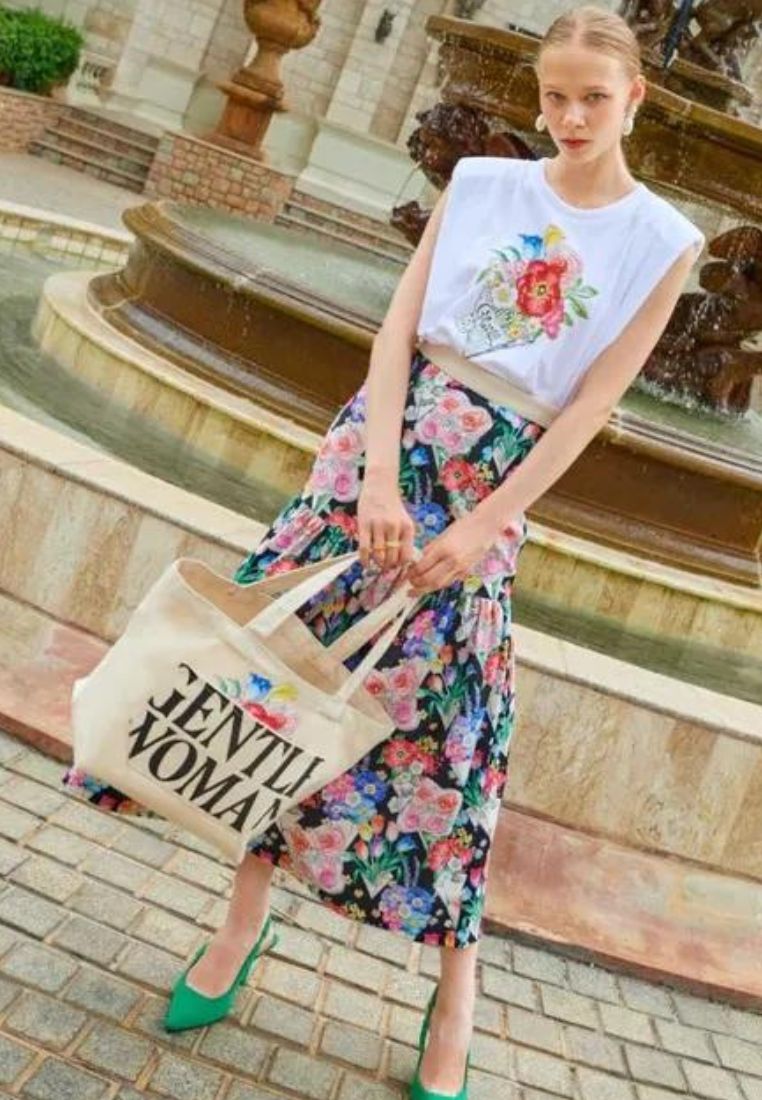 Marche Aux Fleurs Tote