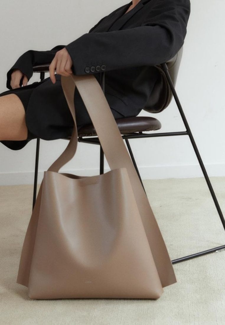 ARC Big Bucket Taupe