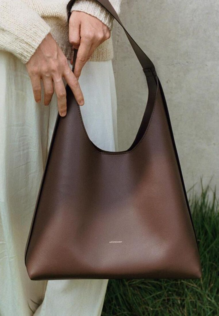 LOG Big Hobo Bag Dark Brown