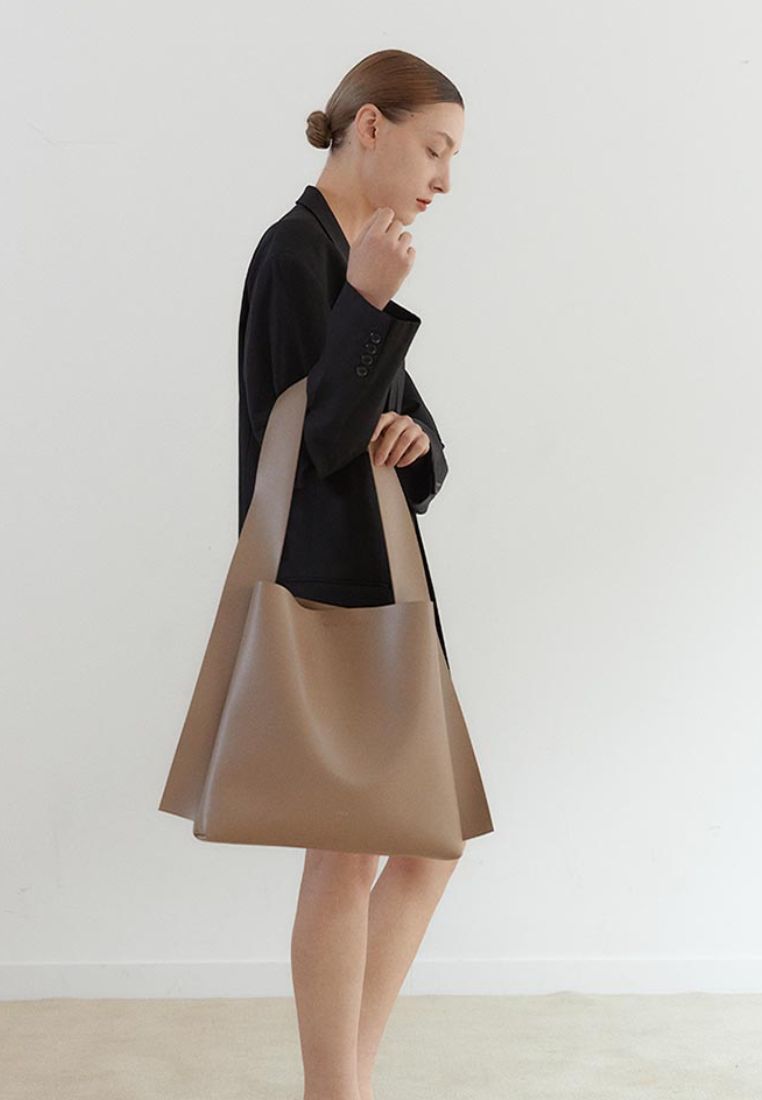 ARC Big Bucket Taupe