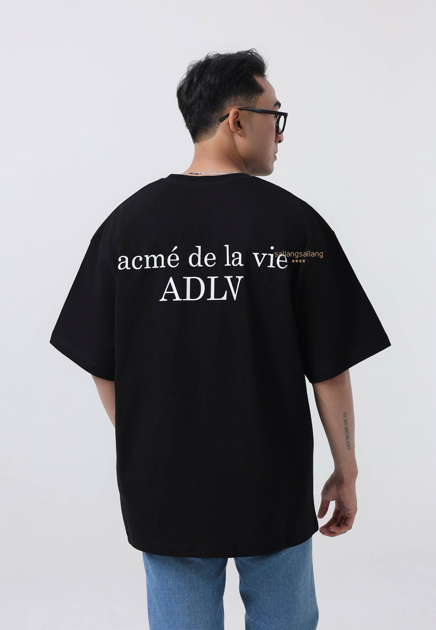 Baby Face Crocodile Doll Short Sleeve T-Shirt Black