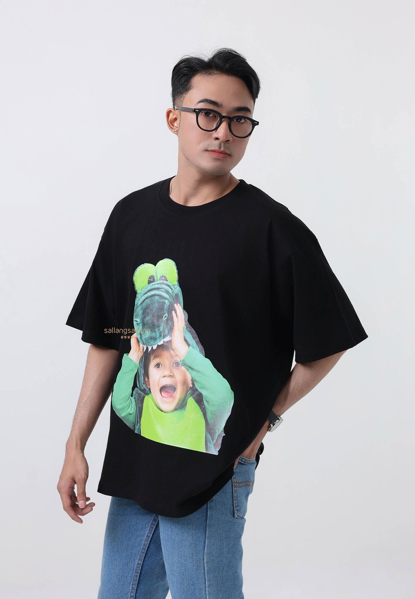 Baby Face Crocodile Doll Short Sleeve T-Shirt Black