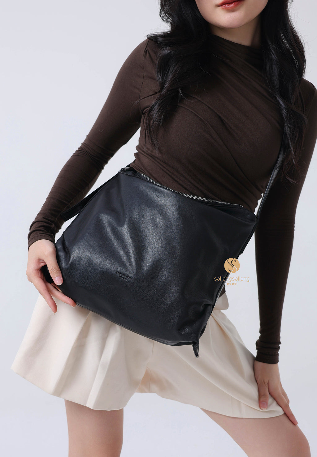 Day Shoulder Black