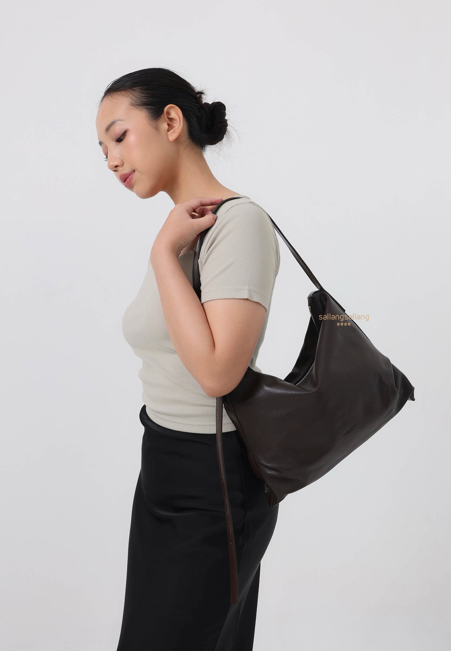 Day Shoulder Dark Brown