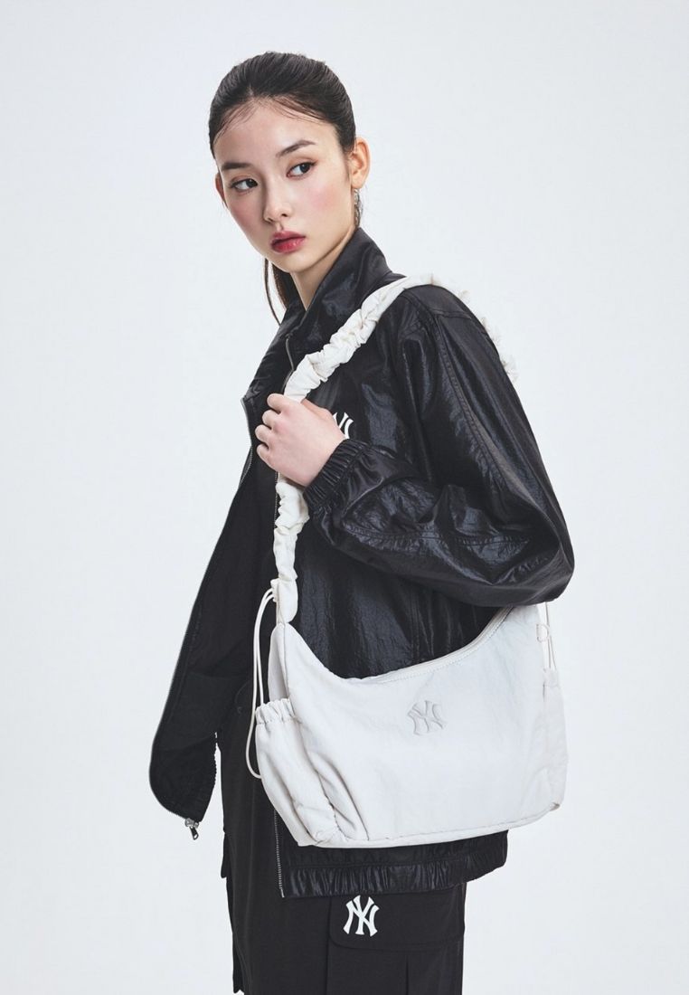 Basic Athleisure Hobo Bag NY Yankees Cream