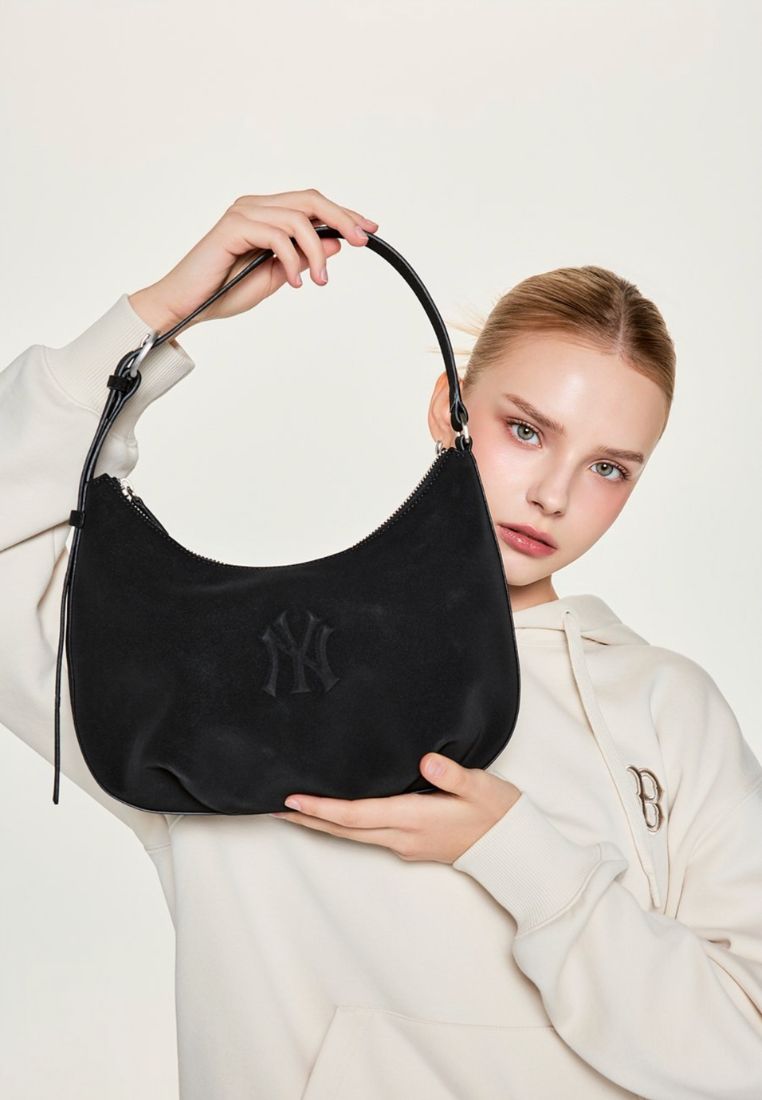 Basic Pallet Hobo Bag NY Yankees Black