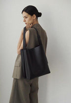 R.ARC Bucket Bag L Black