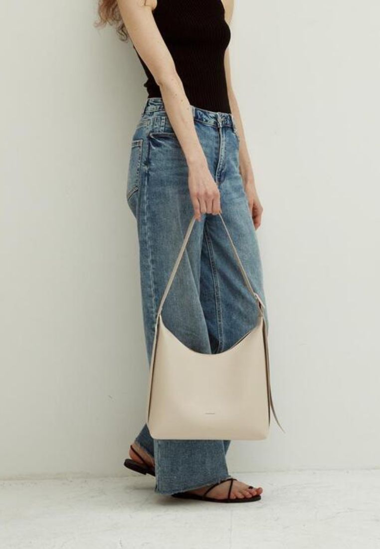 LOG Hobo Bag Ivory
