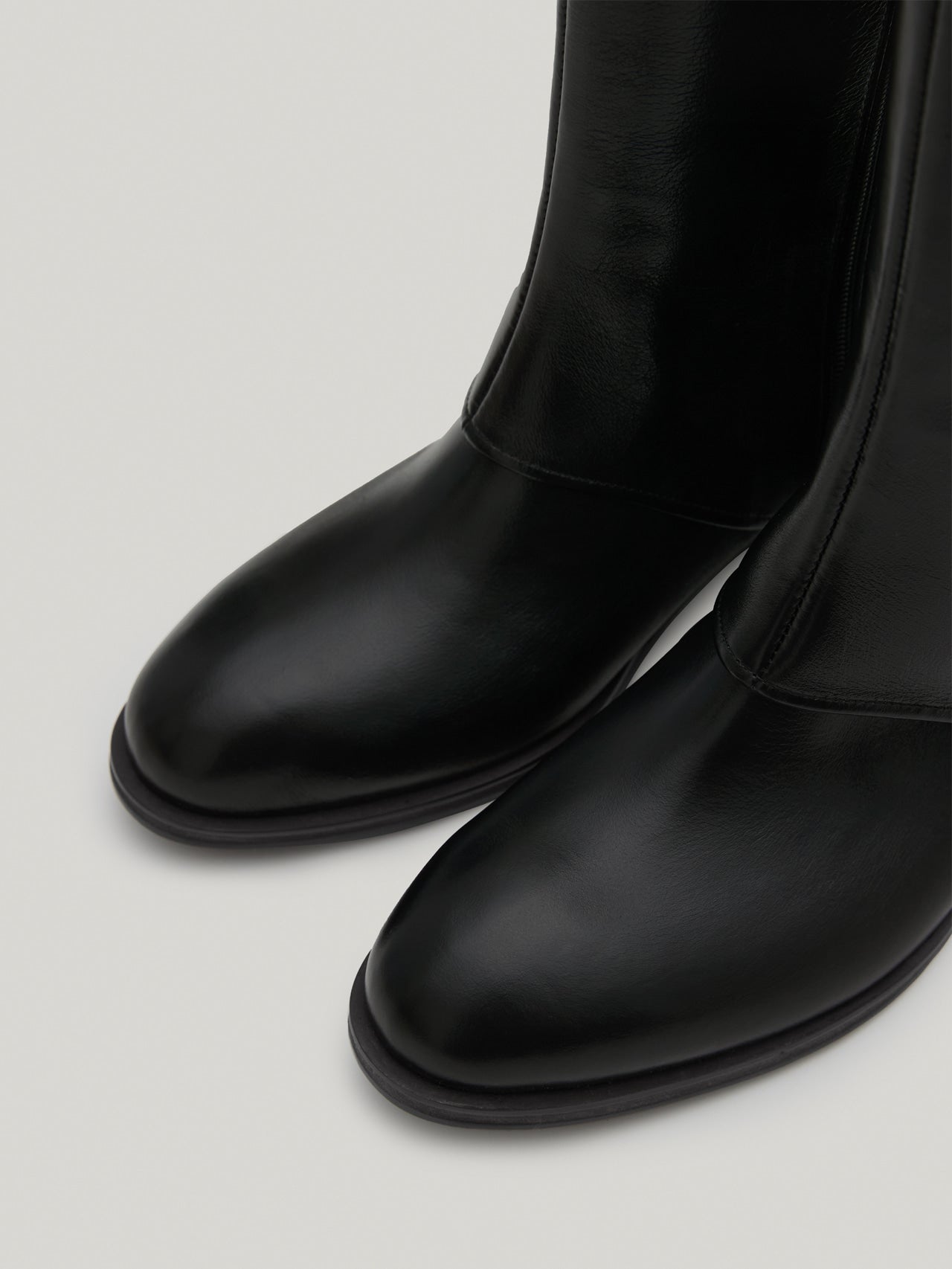 CAPE MIDDLE BOOTS soft black