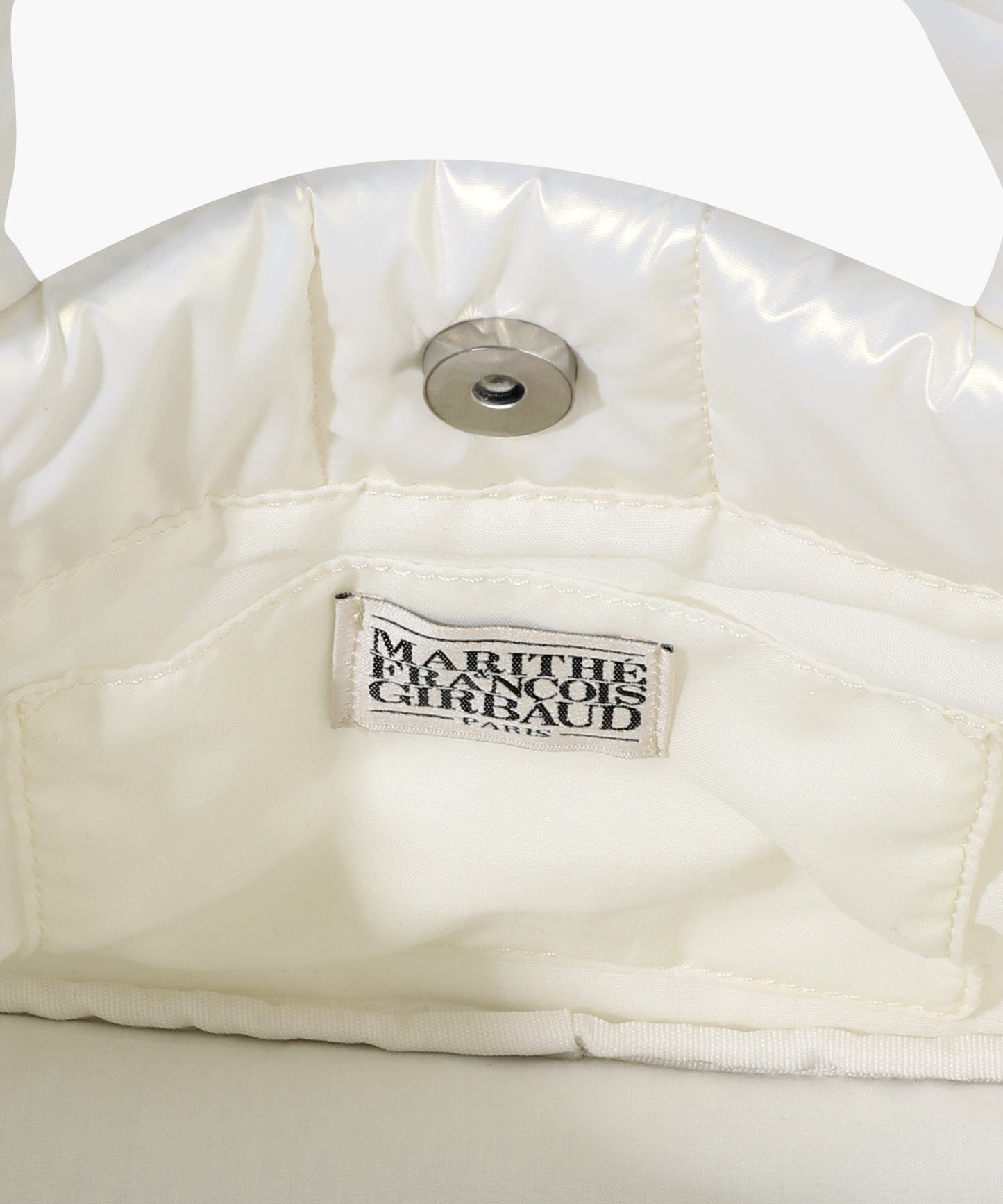 CLASSIC LOGO MATT METALLIC PADDING BAG ivory