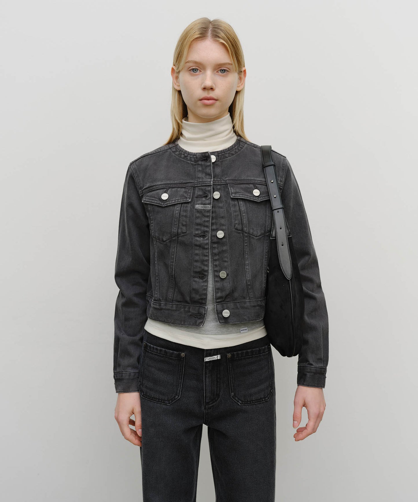 CLASSIC LOGO ROUND SUEDE SHOULDER BAG black