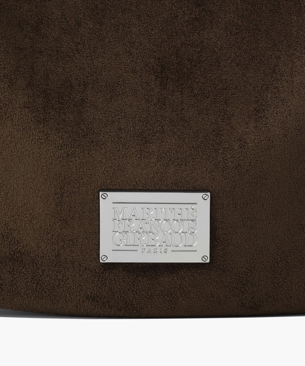 CLASSIC LOGO ROUND SUEDE SHOULDER BAG brown