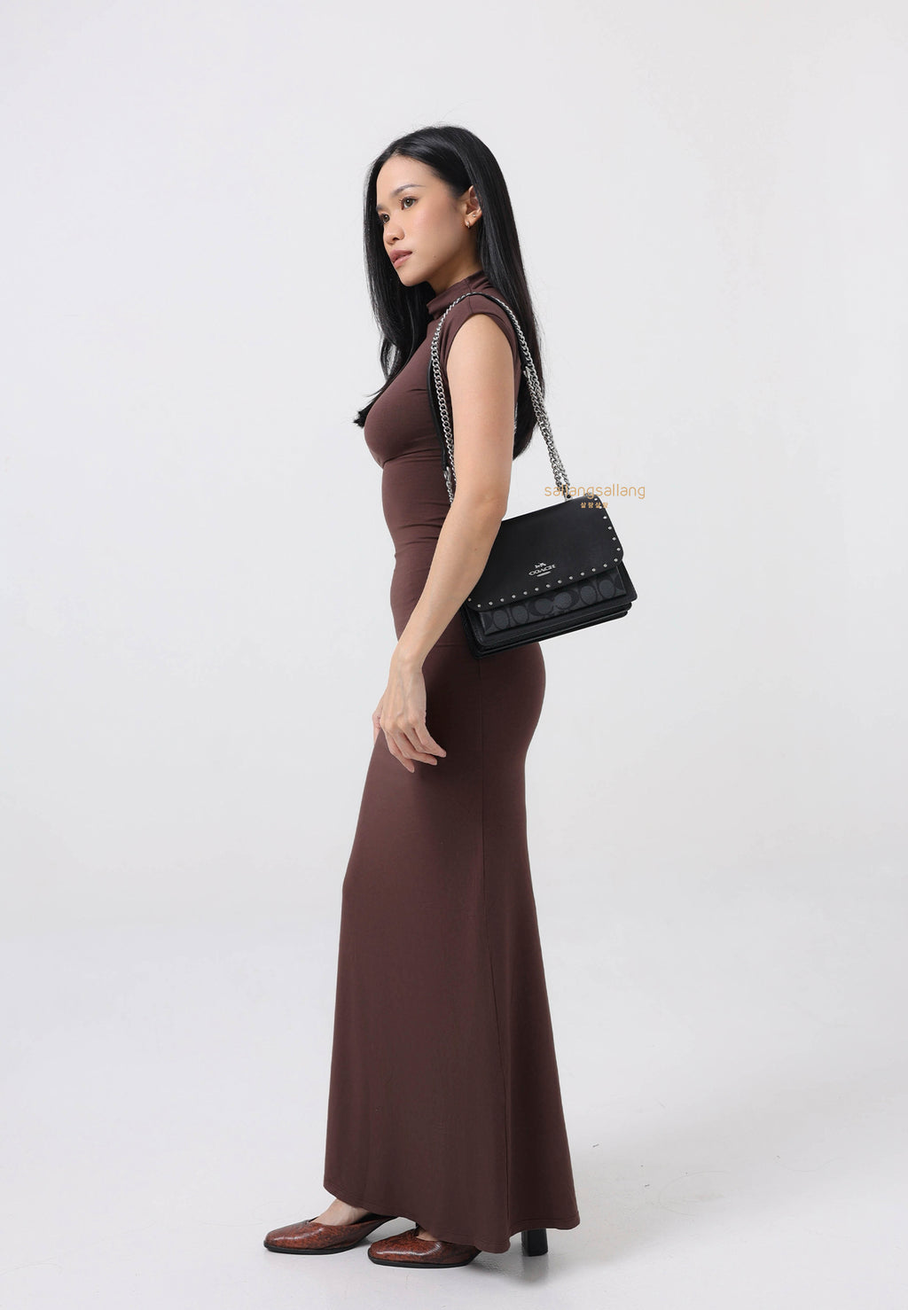 Klare Crossbody In Signature Canvas With Rivets Graphite Black