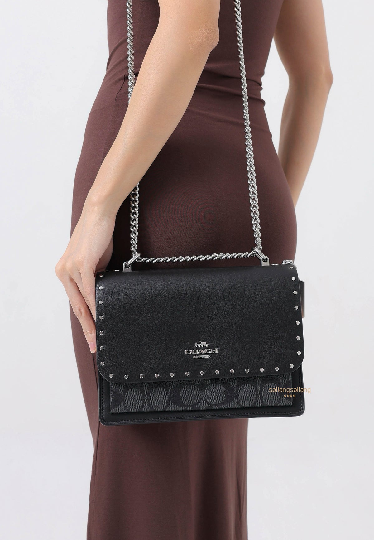 Klare Crossbody In Signature Canvas With Rivets Graphite Black