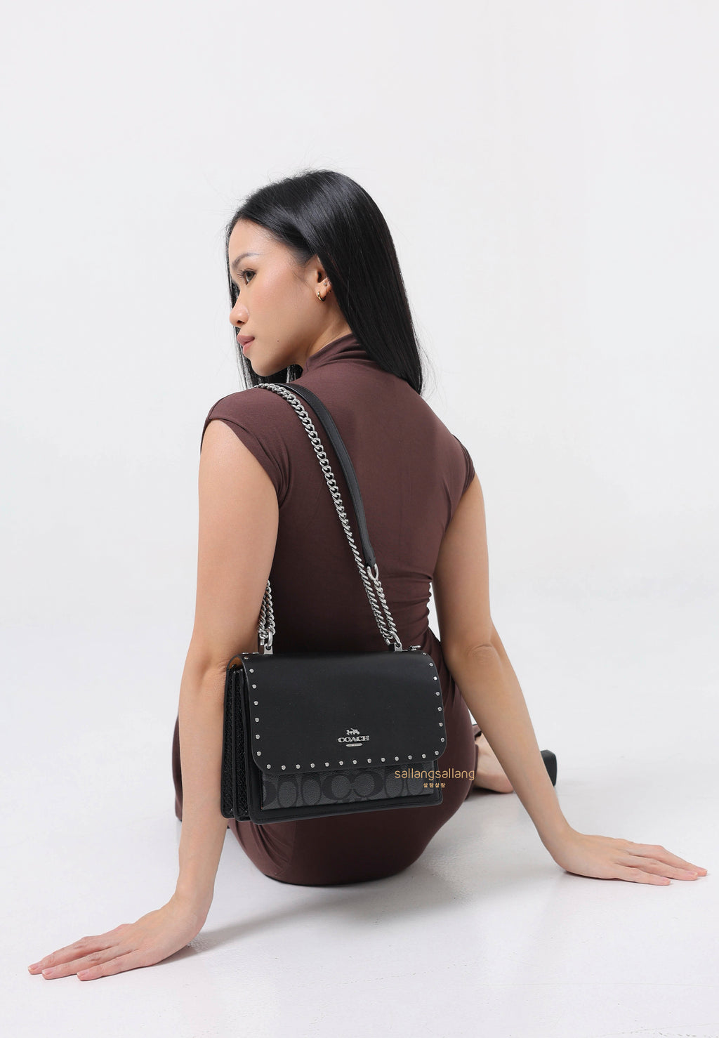 Klare Crossbody In Signature Canvas With Rivets Graphite Black