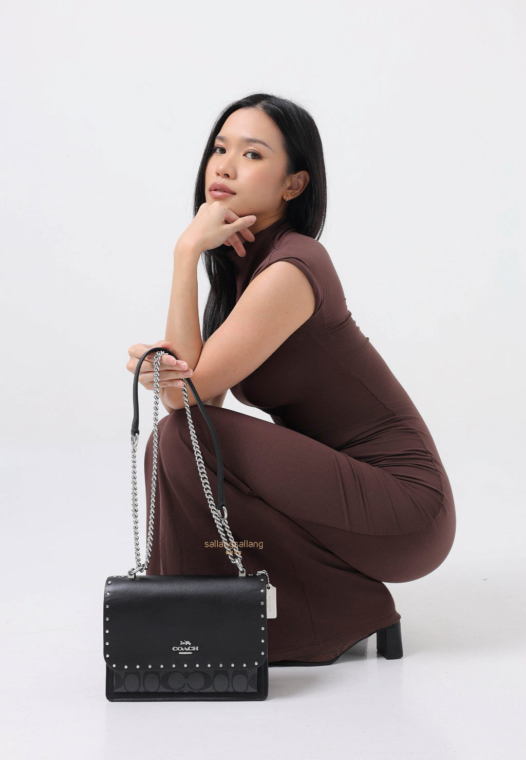 Klare Crossbody In Signature Canvas With Rivets Graphite Black