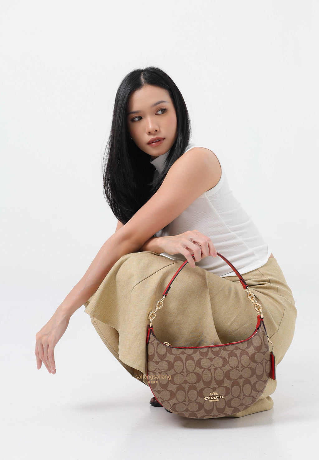 Payton Hobo In Signature Canvas Electric Red